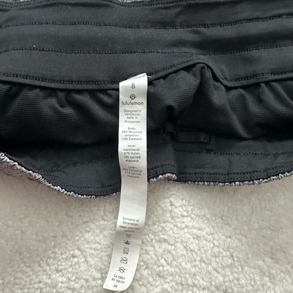 Lululemon Tracker Low-Rise Lined Short 4" - Picture 3 of 3
